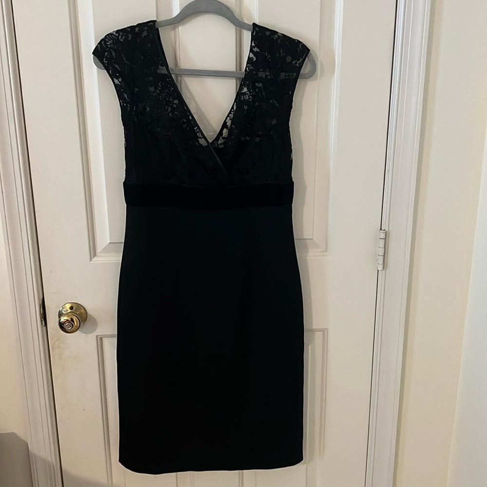 Dress with lace detail
